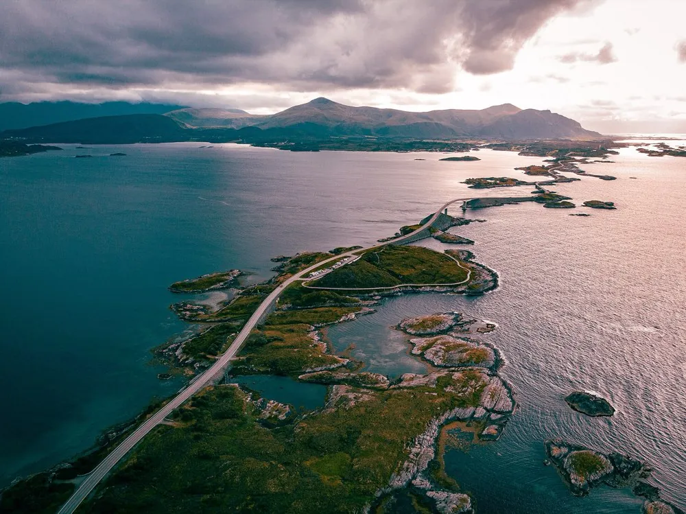 Atlanterhavsvejen i autocamper – 8 km du aldrig glemmer