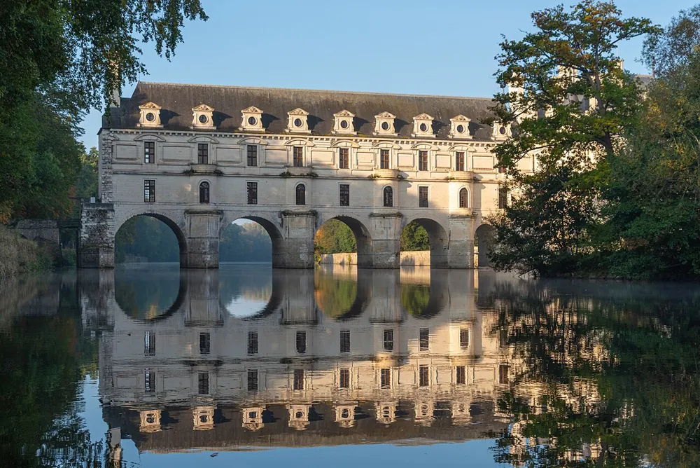 Château de Chenonceau spejler sig i floden Cher