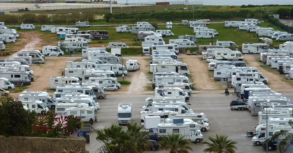 Overvintre i Portugal med autocamper: Områder, priser og regler